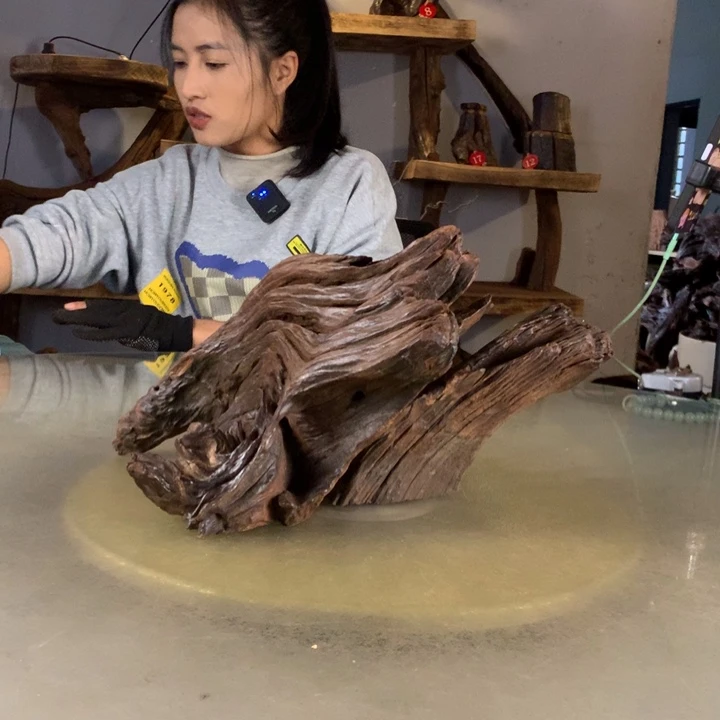 乌***长天然的云南紫柚木会黄水