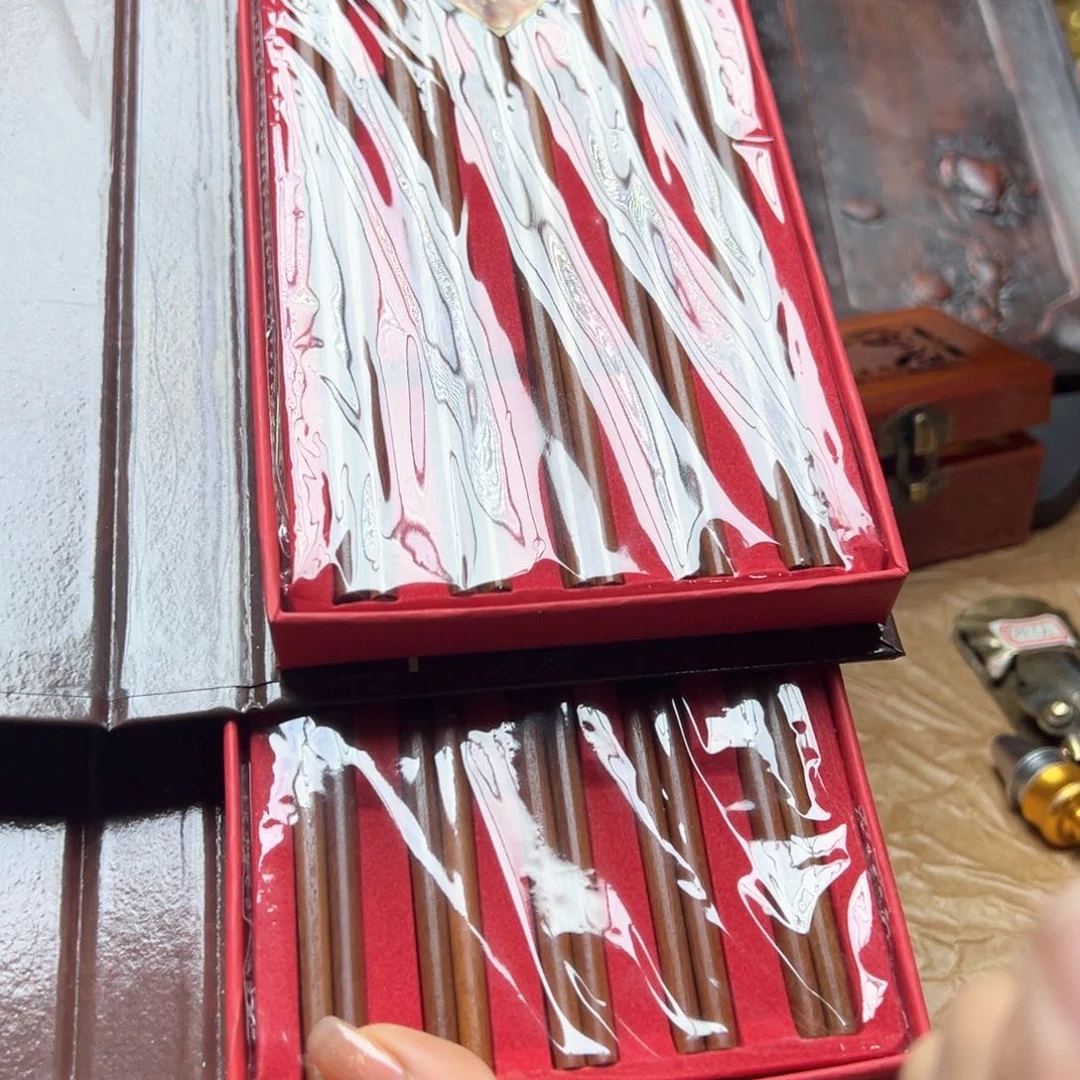 大叶紫檀（黑酸枝木类）