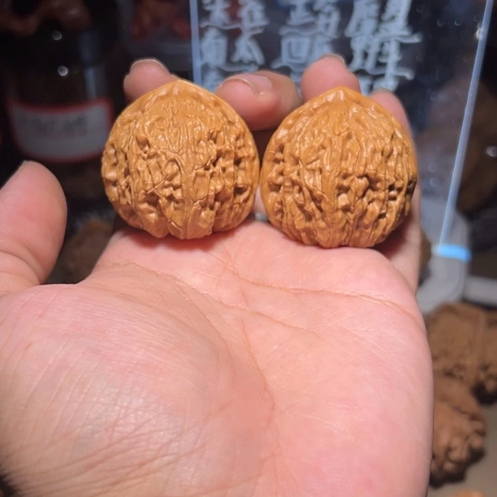 文玩核桃吊坠37金牛打底有修