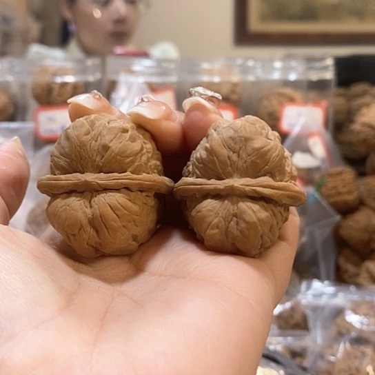 文玩核桃吊坠学****受蛤蟆头打底