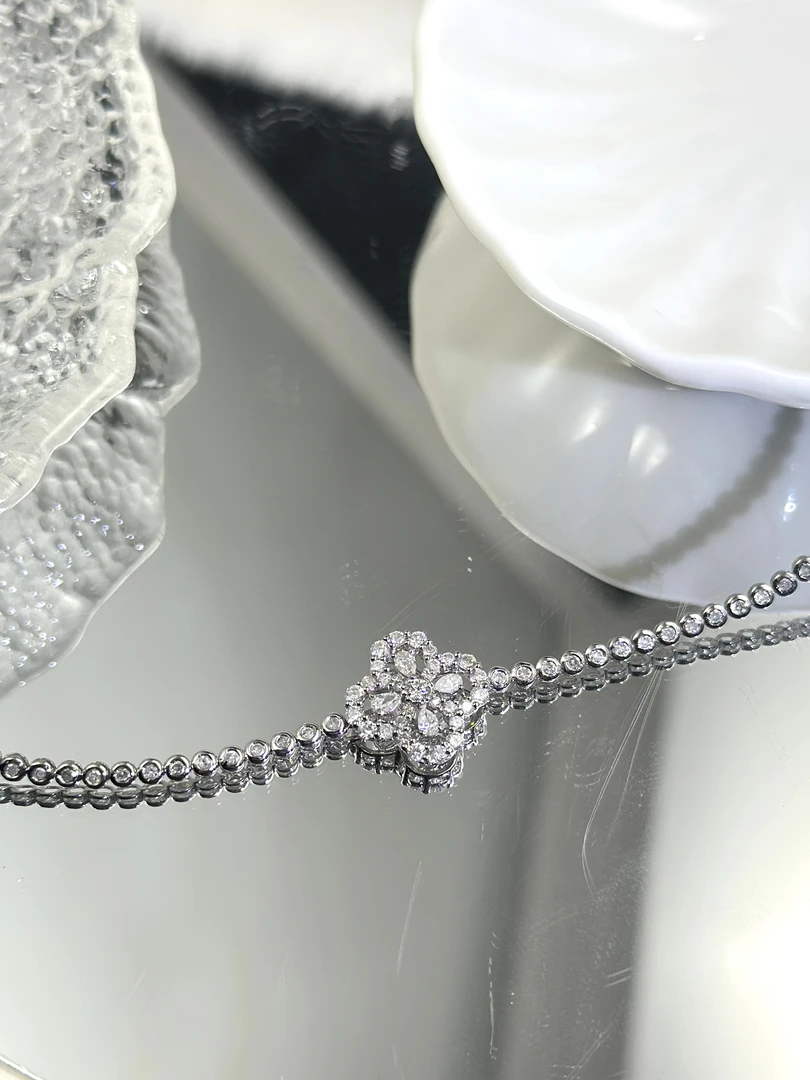 【千盟珠宝】18k 四叶草水滴手链