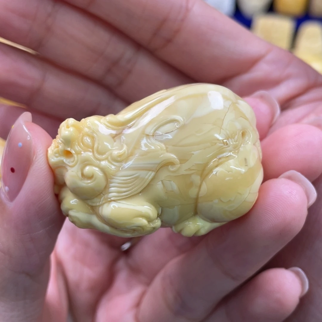 裸石蜜蜡未镶嵌琥珀蜜蜡貔貅吊坠