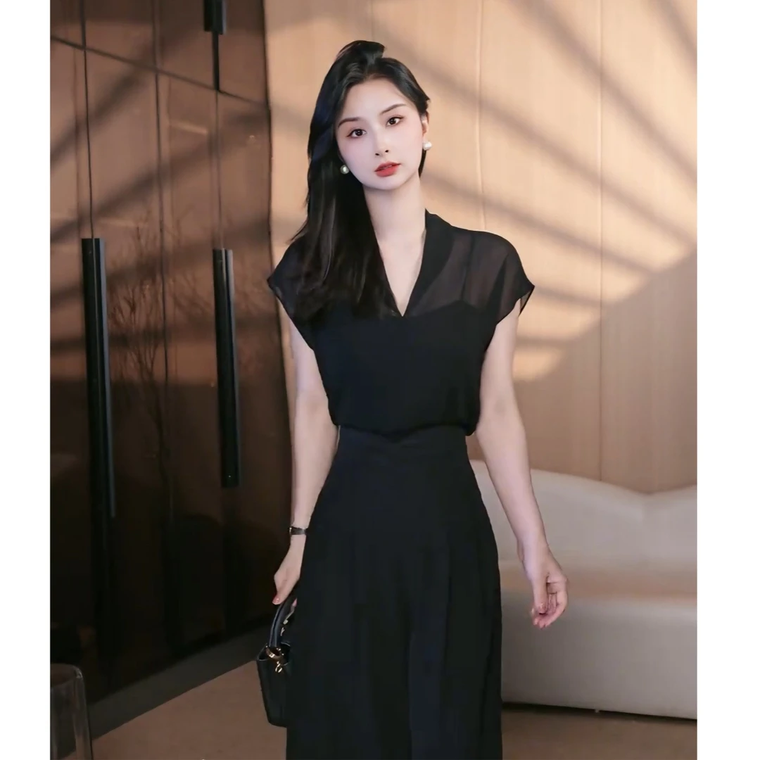 【黑色】新款气质简约轻奢纯色上衣洋气百搭微透短袖v领上衣6150