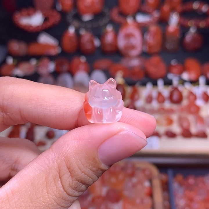 南红玛瑙未镶嵌珠宝半成品狐狸