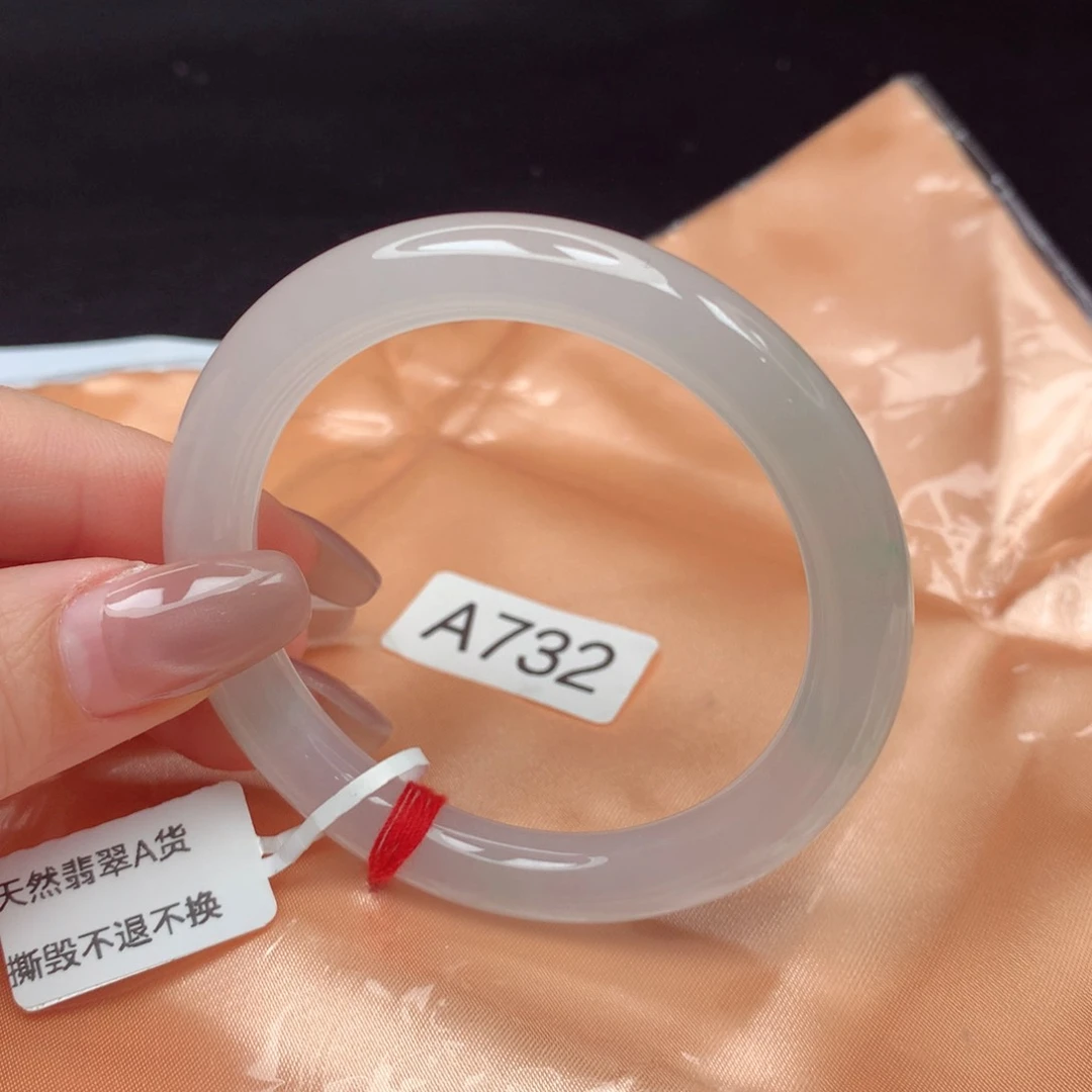 翡翠手镯未镶嵌手镯51