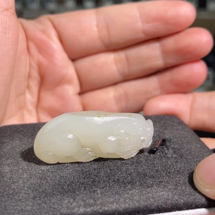 沉***铁和田玉未镶嵌颈饰