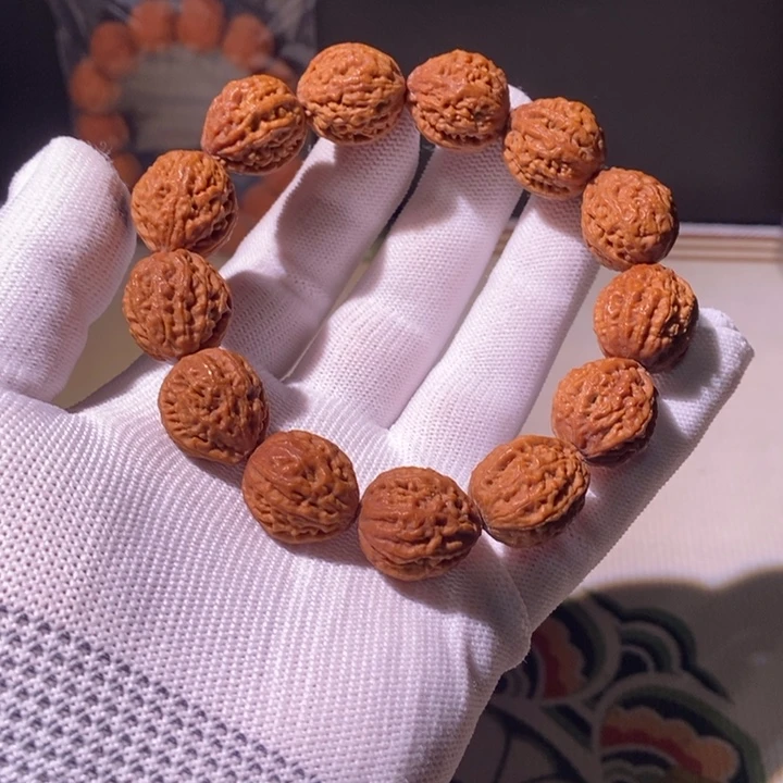 文玩核桃手串……35
