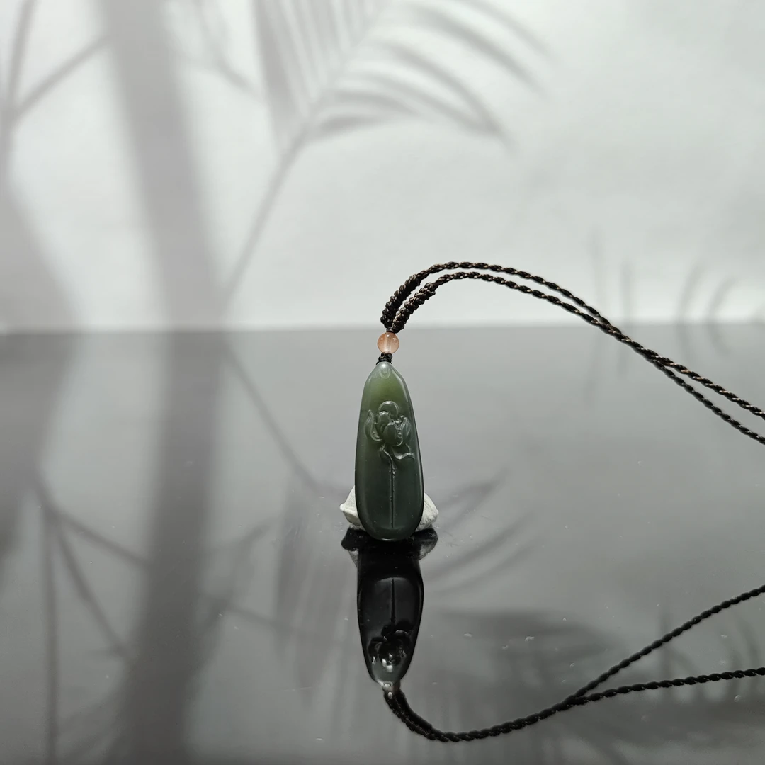 F和田玉吊坠2299