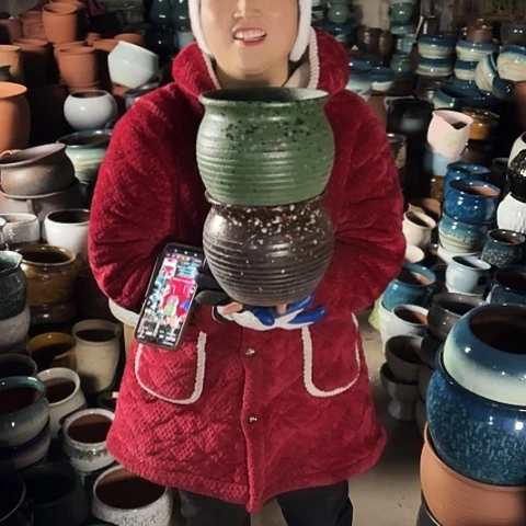 口18高16瑕疵两个盆子。