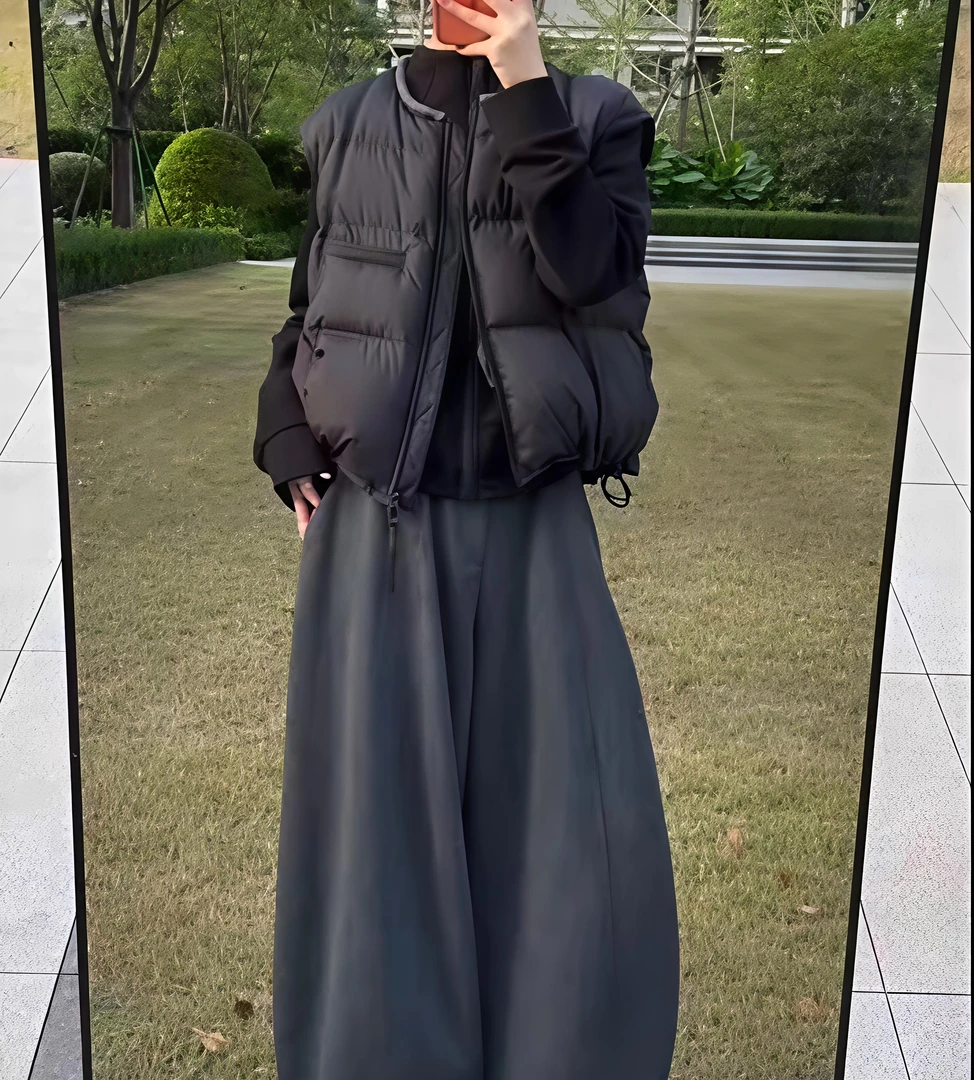 冬季女保暖加厚款短款圆领新款马夹黑色无领休闲宽松秋冬羽绒服