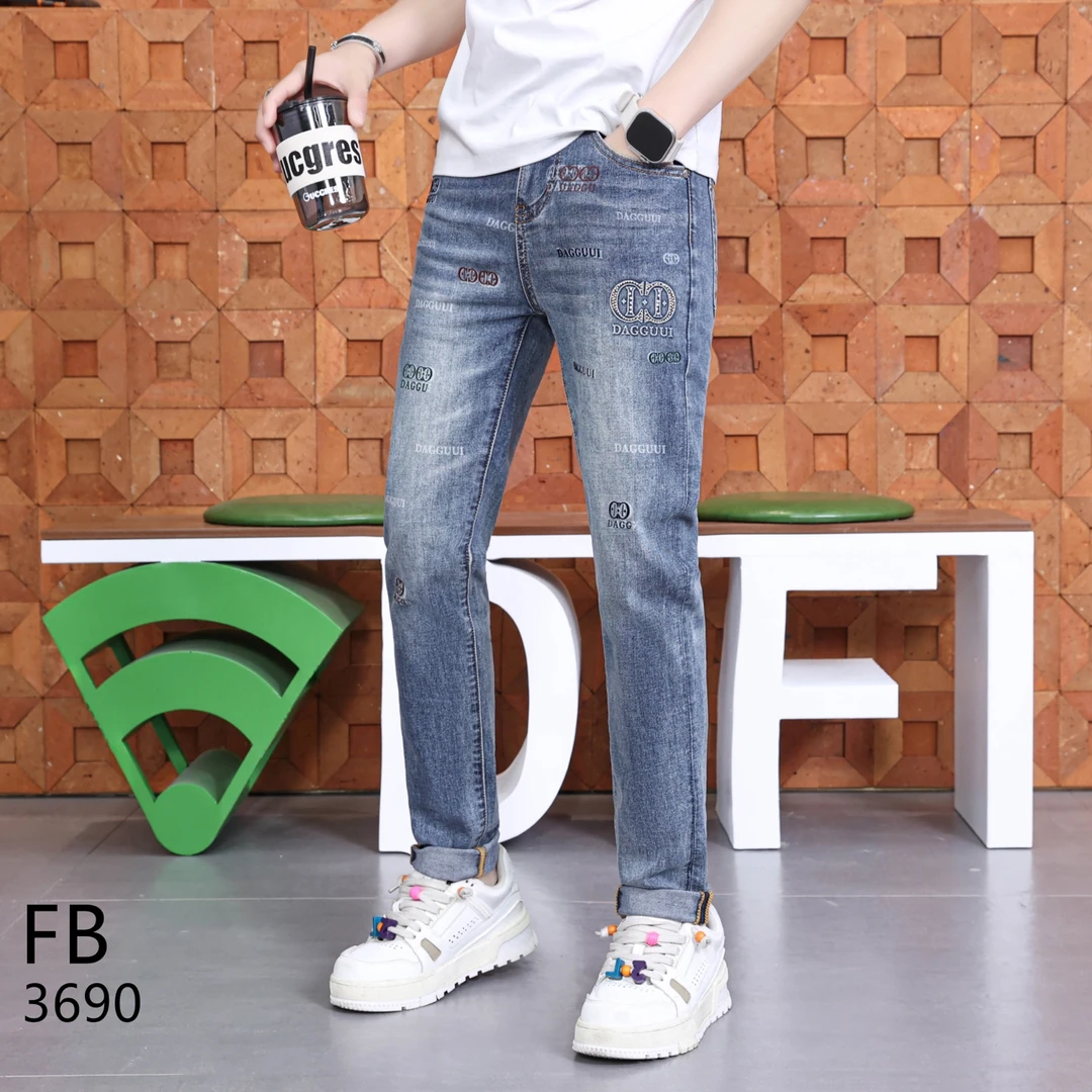 男士夏季修身百搭高品牛仔裤