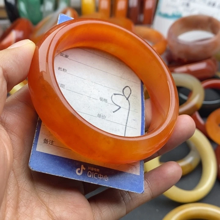 未镶嵌手镯石英质玉