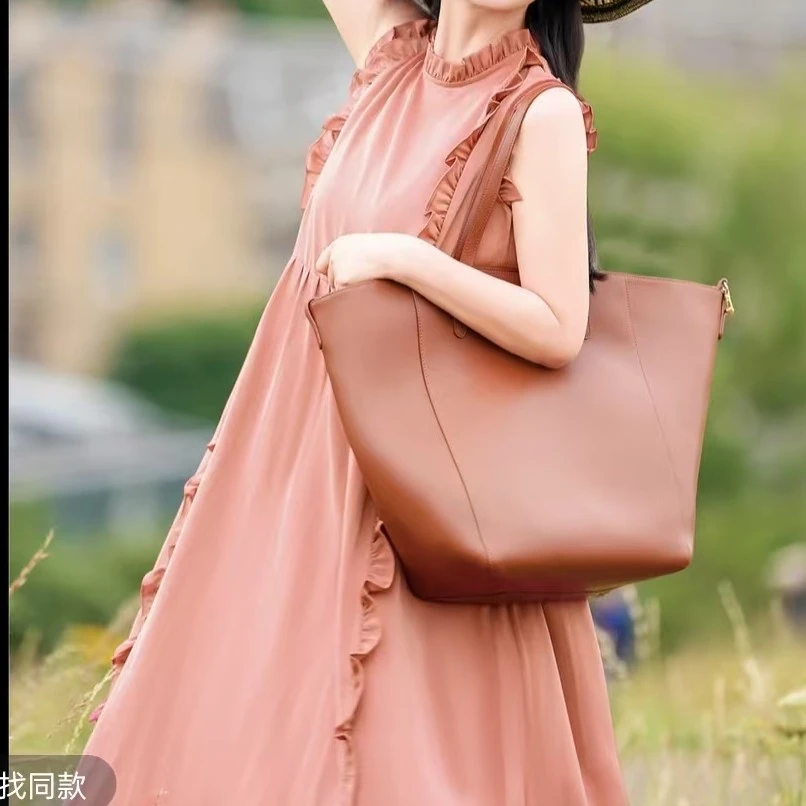 广樊服饰严选果冻连衣裙