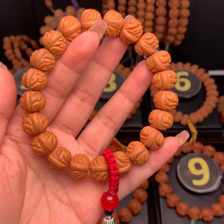 桃核吊坠1.5野生新品枫叶纹