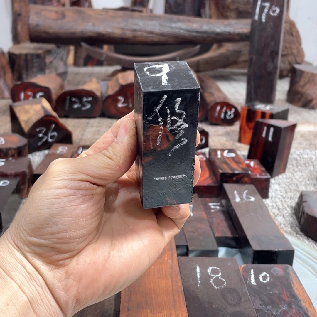 交趾黄檀（大红酸枝）