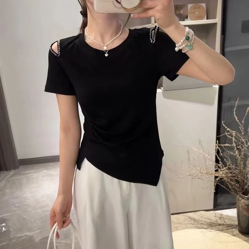 时尚百搭露肩钉珠T恤夏季简约显瘦设计感不规则百搭