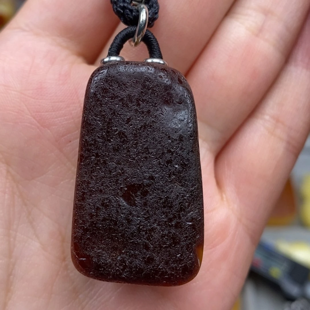 未镶嵌琥珀珠宝奇石