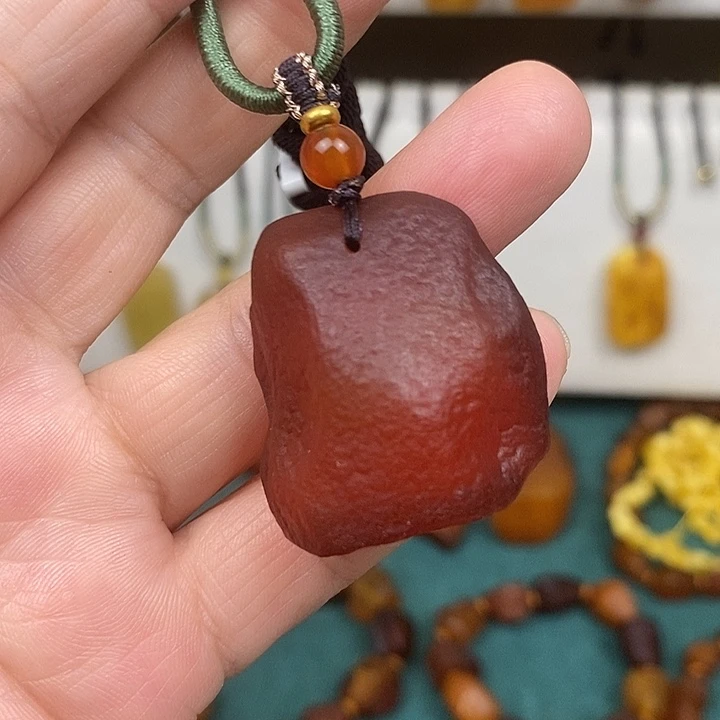 蜜蜡未镶嵌珠宝奇石吊坠