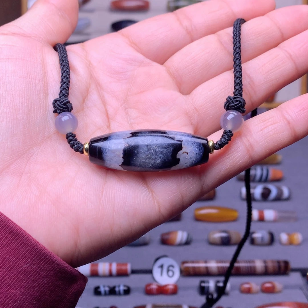 玛瑙/玉髓未镶嵌珠宝奇石