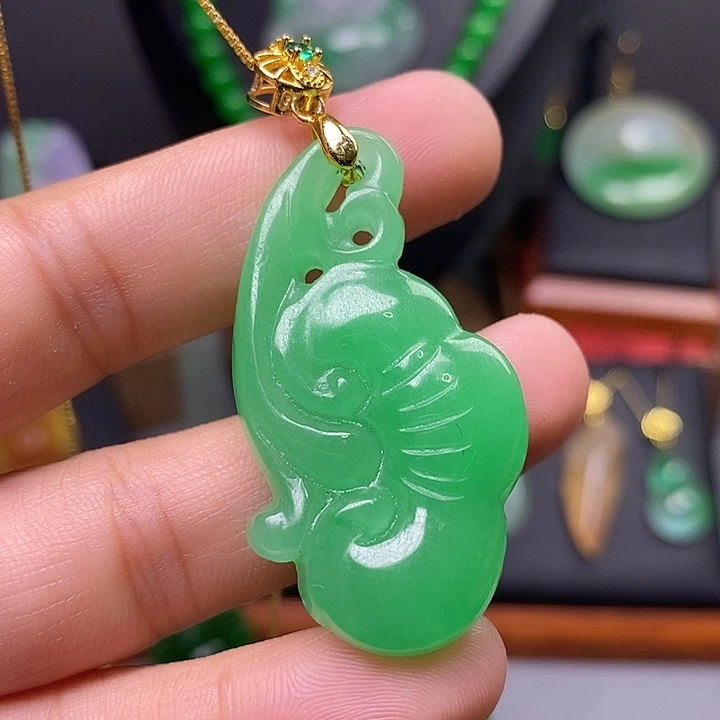 吊坠(赠链)未镶嵌翡翠