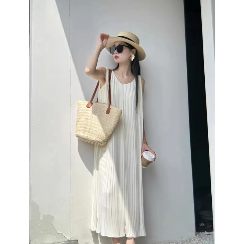 重工高定灵动百褶V领连衣裙女夏 高级感轻奢宽松显瘦无袖背心长裙