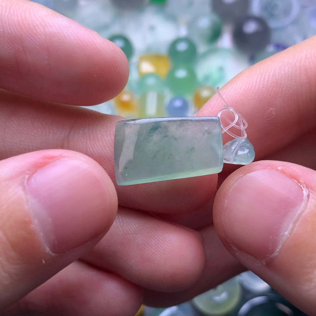 定制翡翠未镶嵌挂件