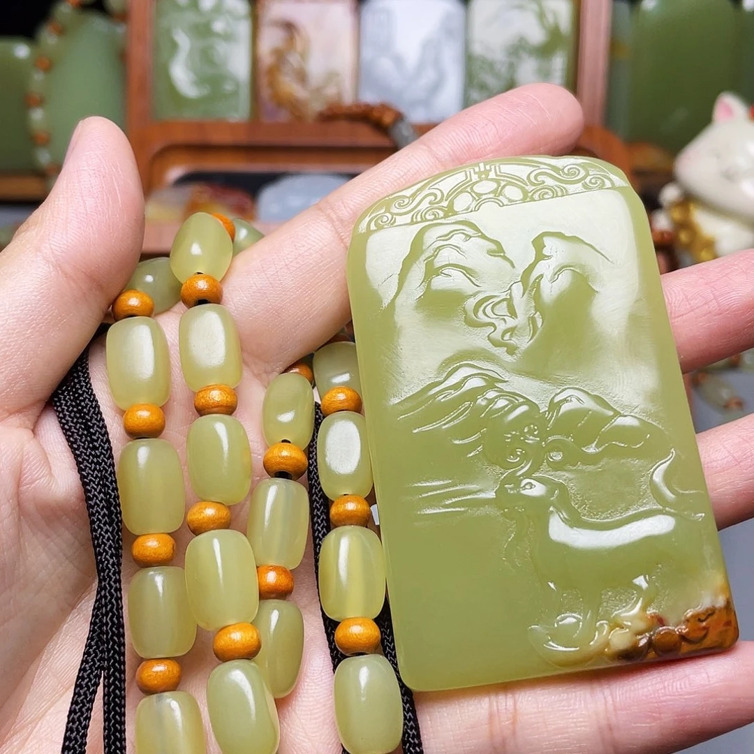 新疆昆仑山脉料生肖狗