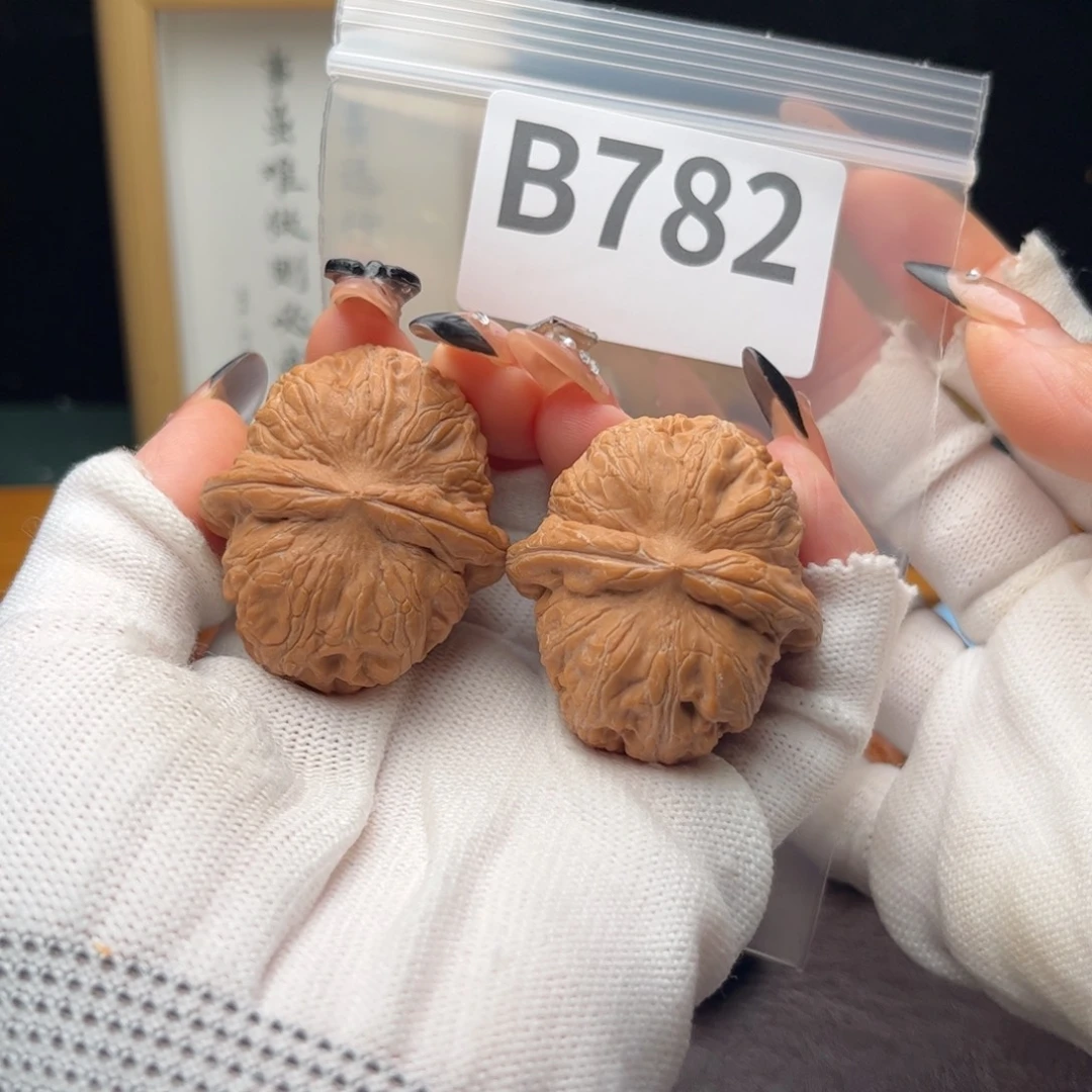 把件文玩核桃42元宝b782