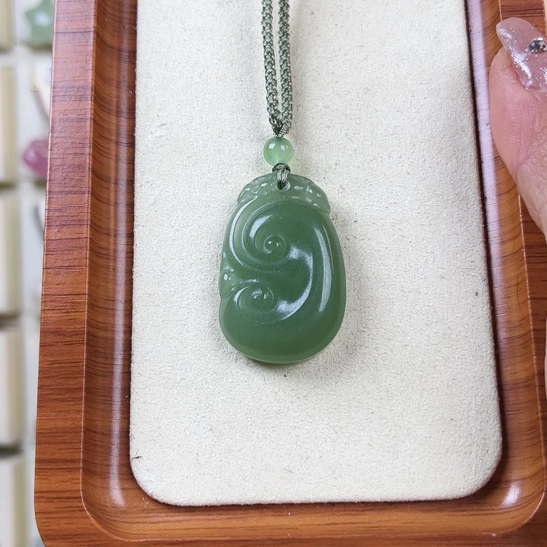 东陵石未镶嵌项链