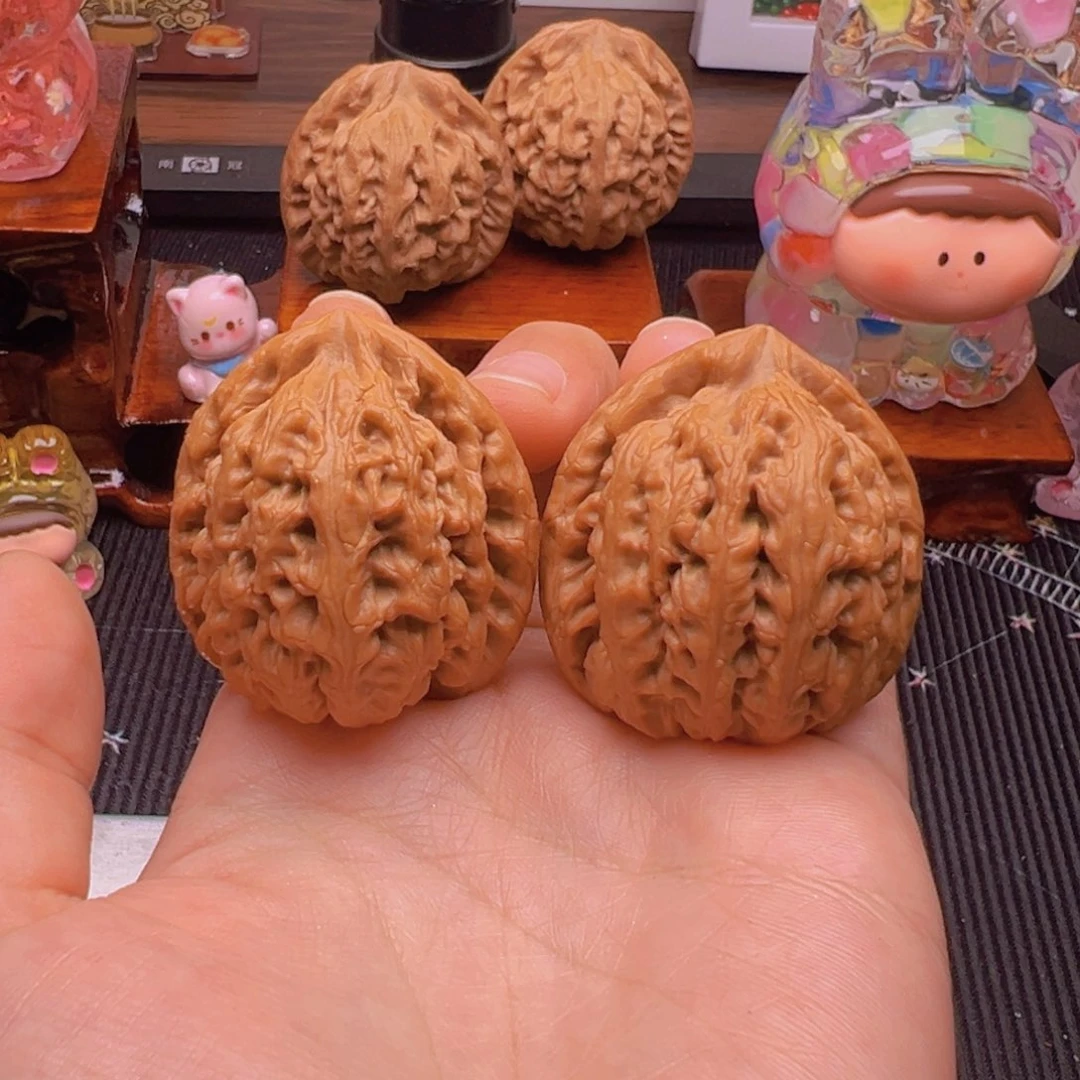 药***大文玩核桃把件红锦鲤