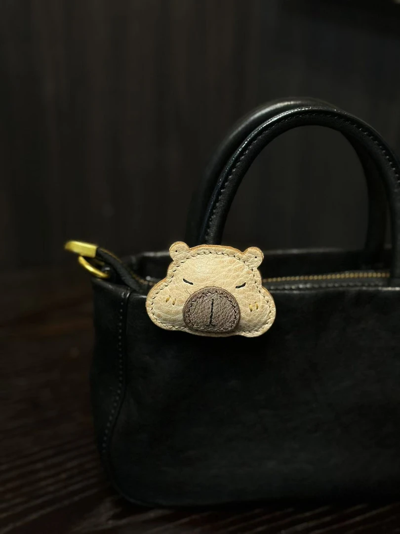 不锈钢皮质胸针 【 小梁师傅 】牛皮手工创意奶酪可爱卡通胸针