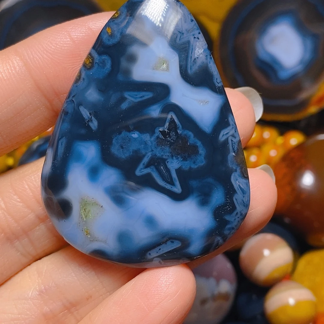 玛瑙/玉髓未镶嵌颈饰