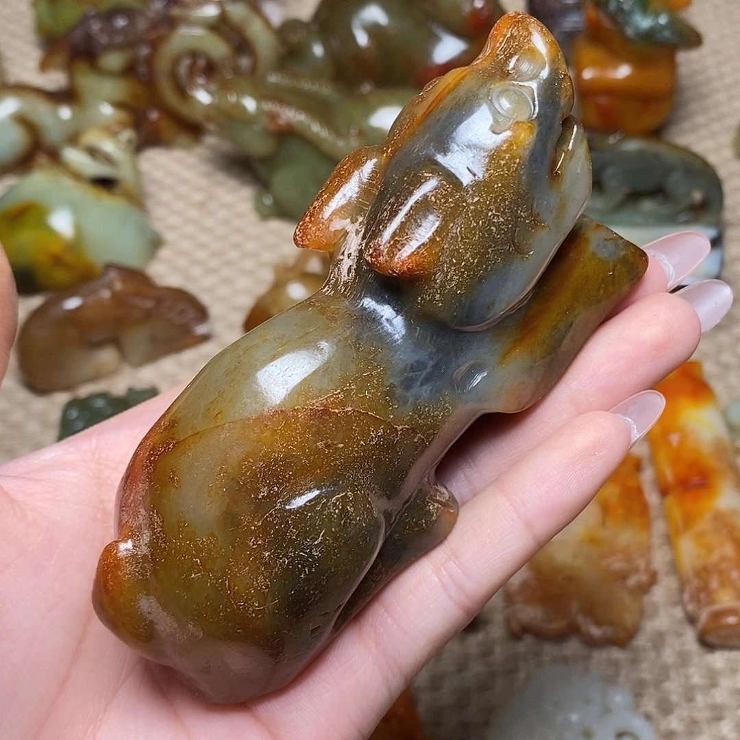 未镶嵌蛇纹石玉颈饰