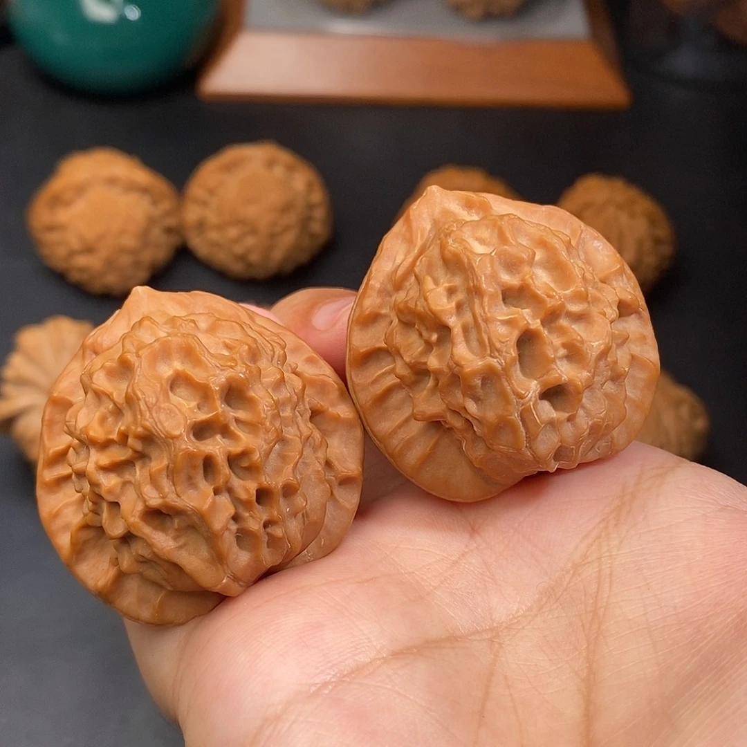 文玩核桃把件龙鳞全品40