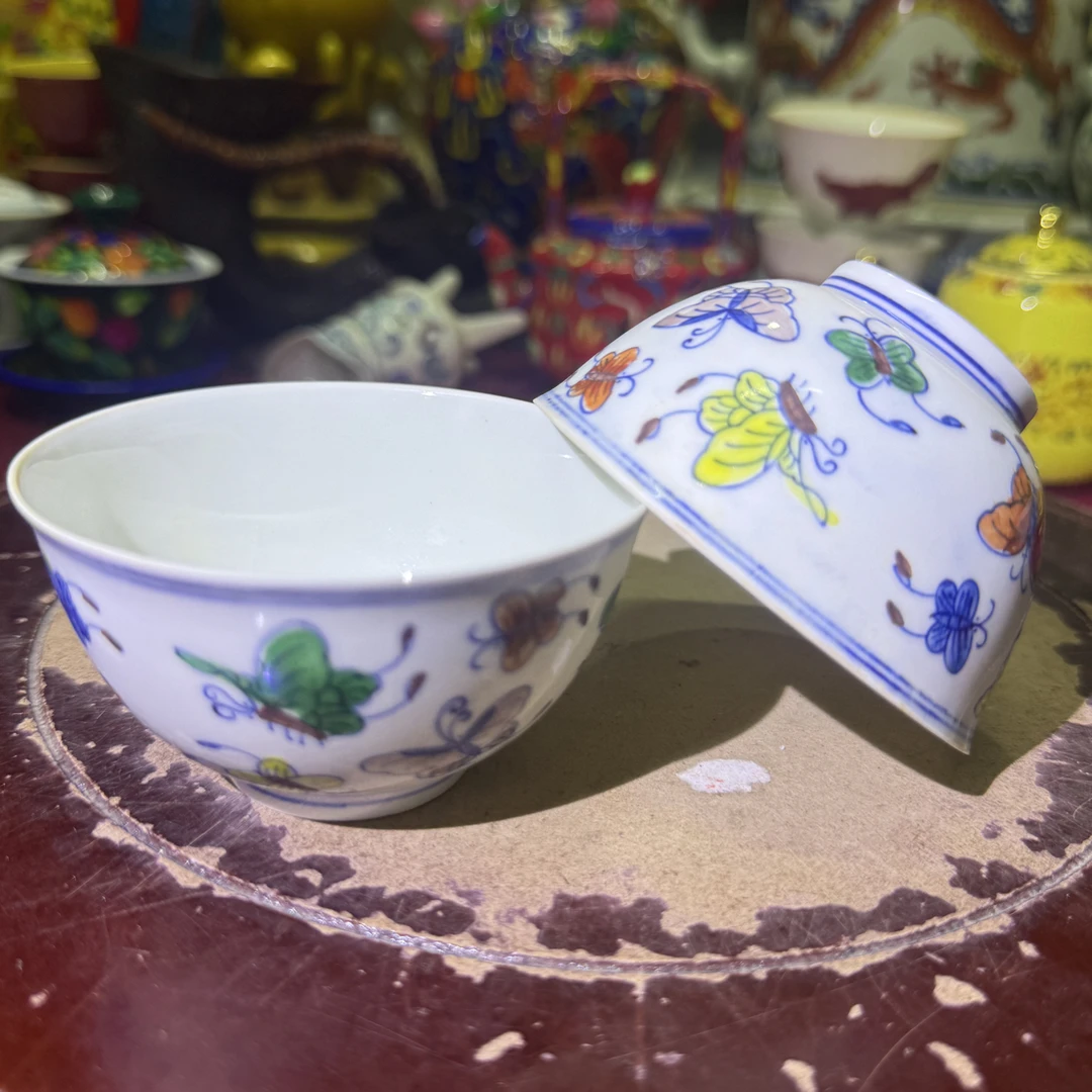 斗彩蝴蝶口杯一对