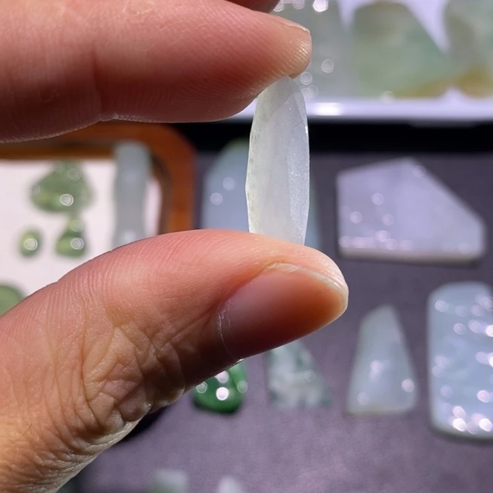 定制翡翠未镶嵌定制