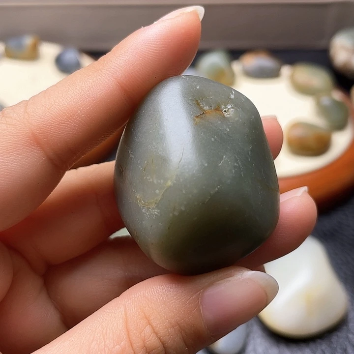 和田玉颈饰未镶嵌44