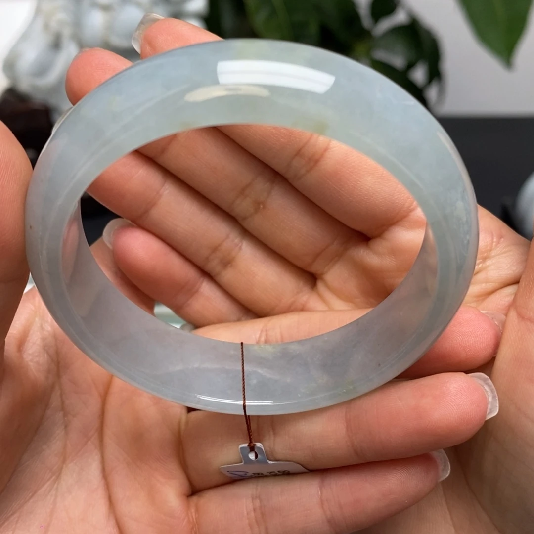 翡翠手镯未镶嵌天然