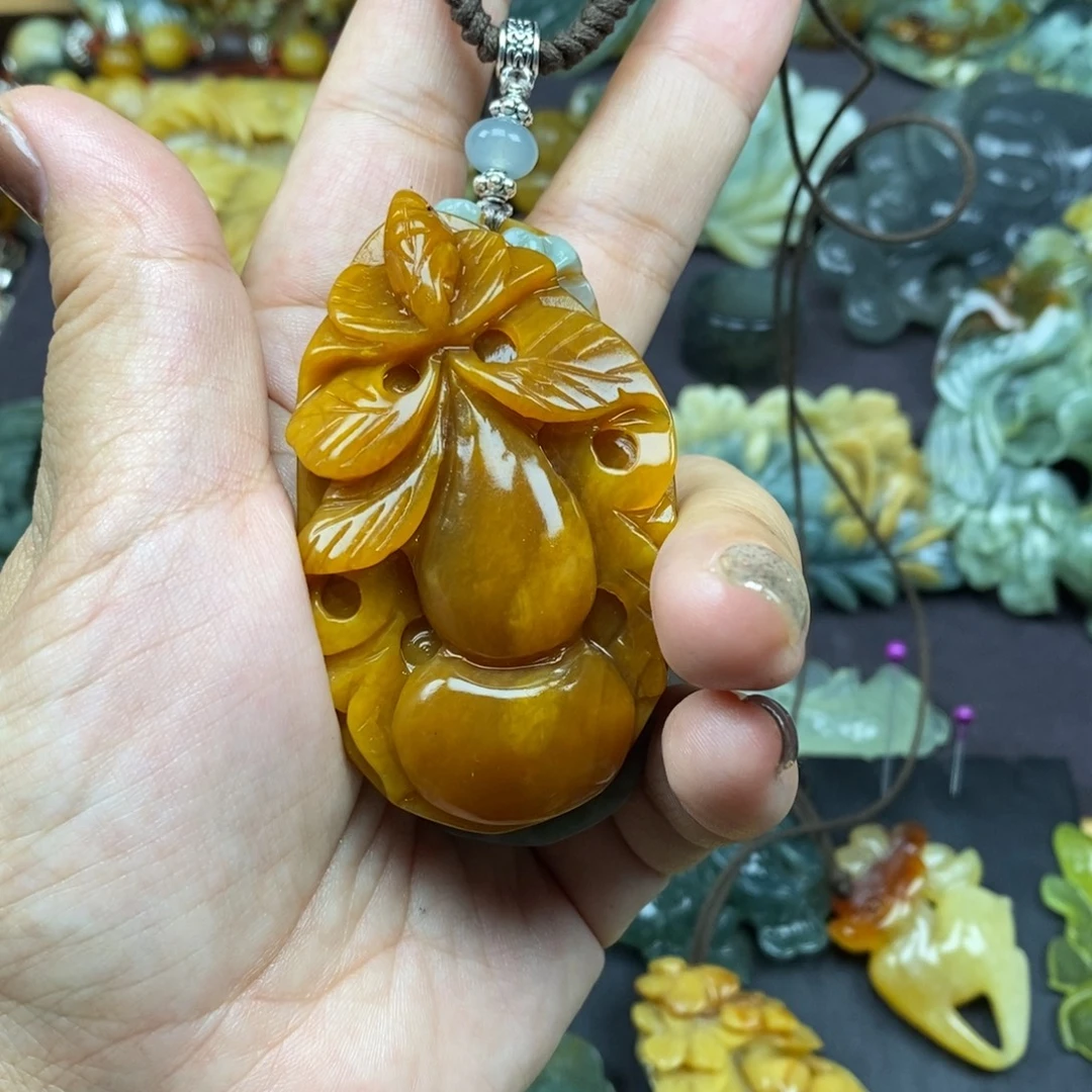 蛇纹石玉未镶嵌吊坠(赠链)