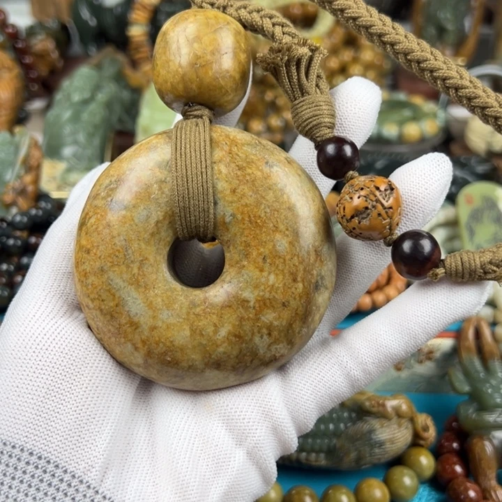 H***N岫岩河磨玉（透闪石质玉）未镶嵌把件