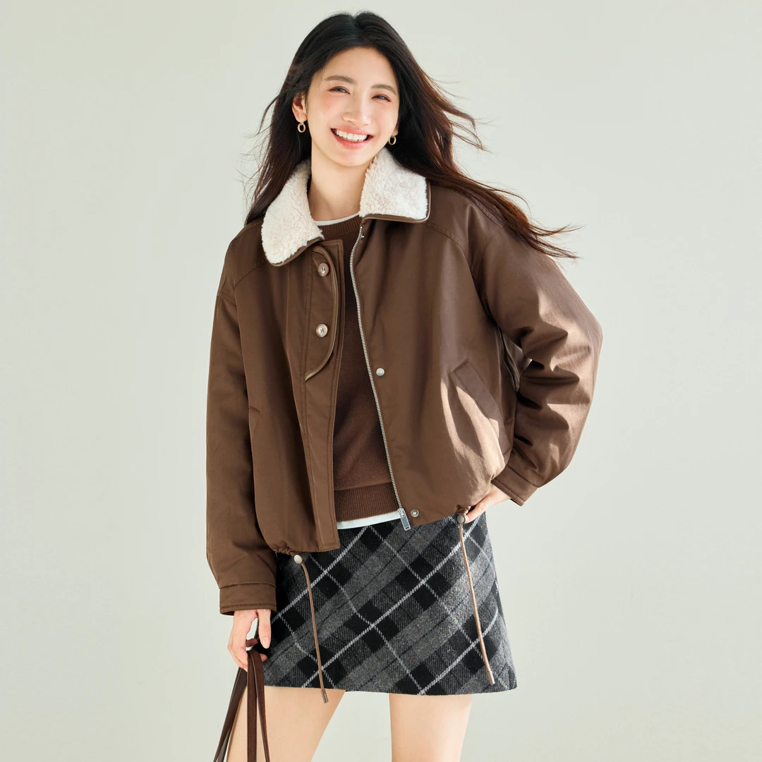 蒋欣代言伊芙丽领口撞色拼接毛领抽绳羽绒外套2025冬新1GA980201