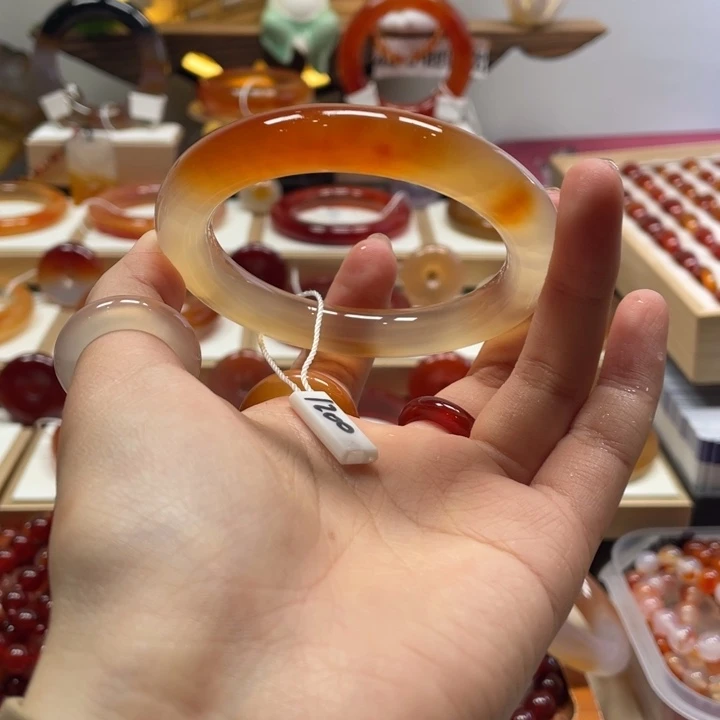 玛瑙/玉髓未镶嵌手镯