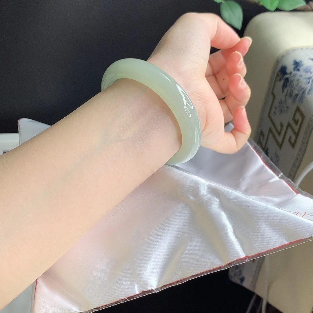 未镶嵌手镯翡翠（39号）