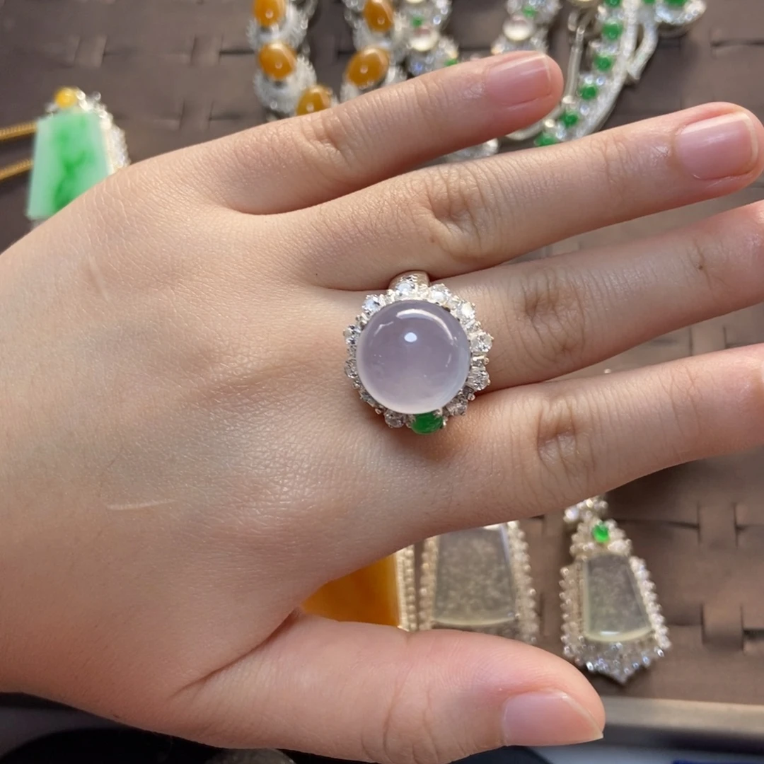 定制翡翠未镶嵌粉春鸽子蛋