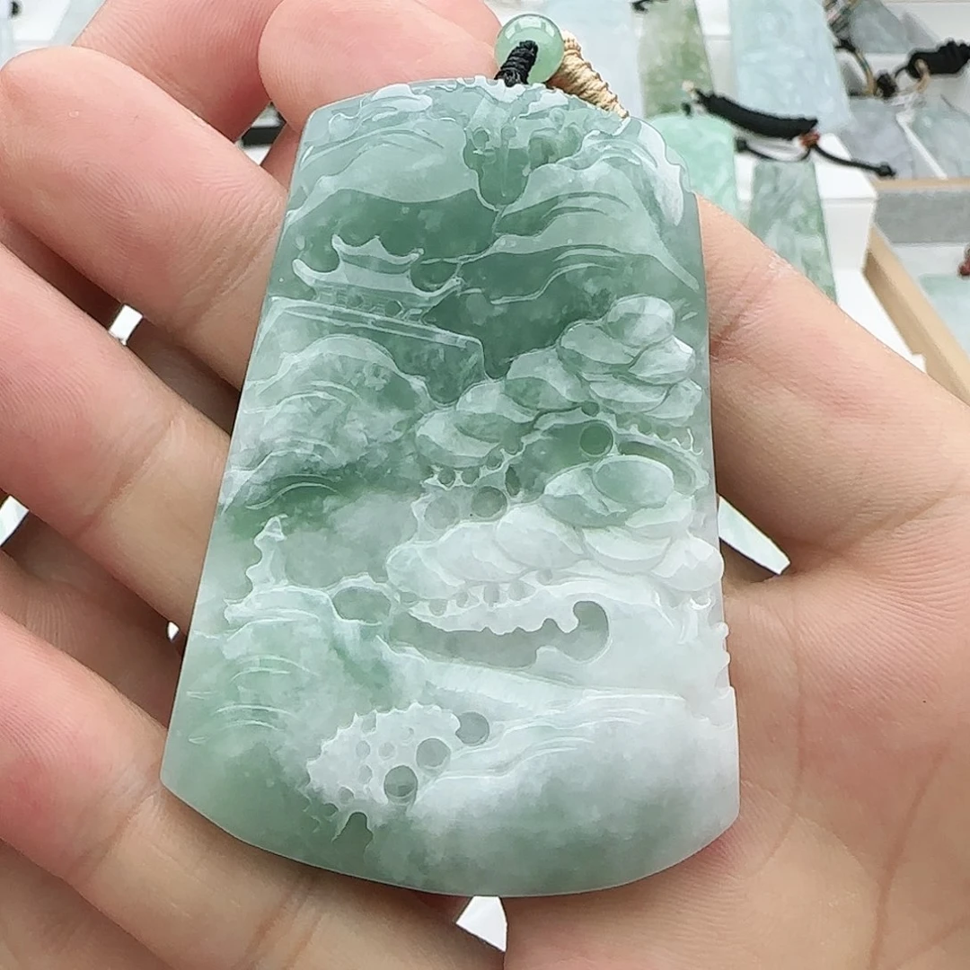 用***4翡翠未镶嵌颈饰翡翠
