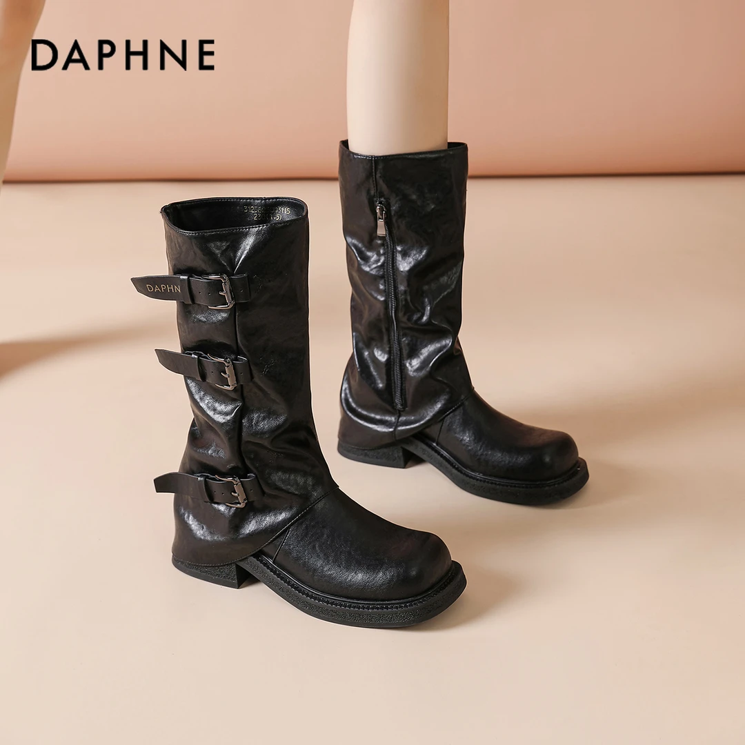 达芙妮裤管靴女2025新款秋超火小众设计烟筒靴褶皱中筒堆堆靴厚底