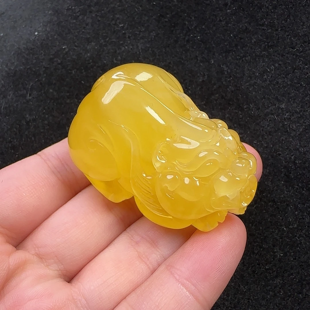 蜜蜡未镶嵌珠宝奇石