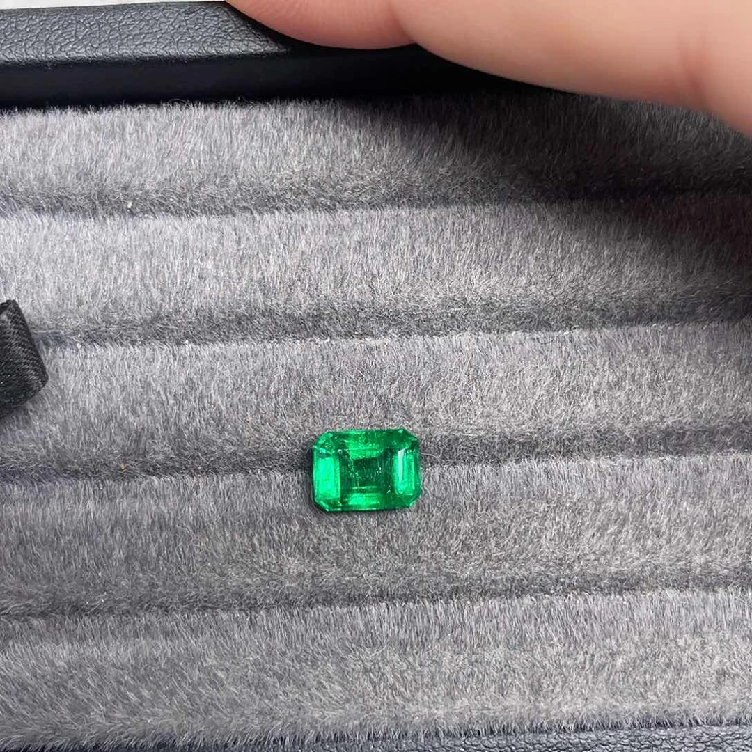 祖母绿裸石未镶嵌2.24ct沃顿微油潘杰希尔吉尔德