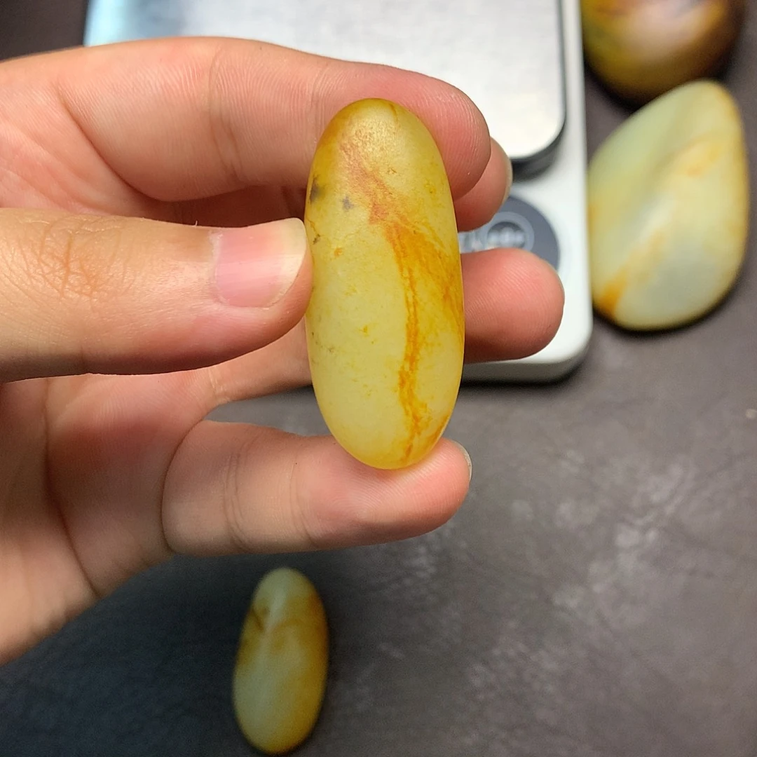 和田玉（糖玉）未镶嵌挂件