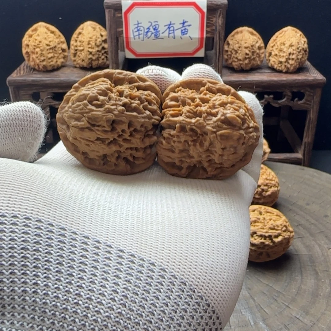 吊坠文玩核桃42团子  50克